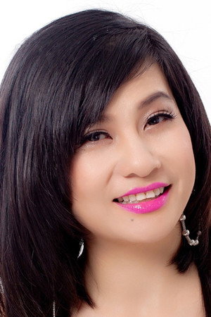 Cát Phượng portrait