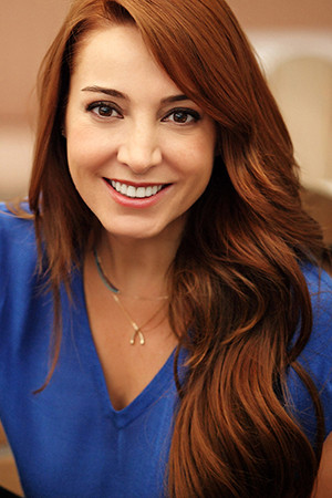 Dolunay Soysert portrait