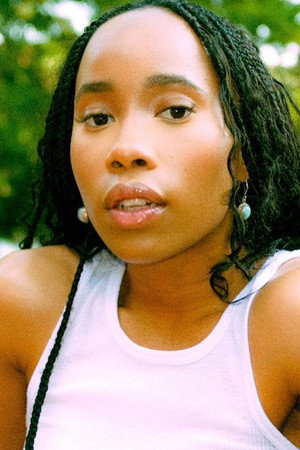 Zoë Renee portrait