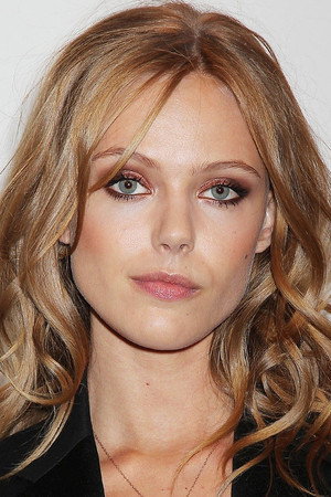Frida Gustavsson portrait
