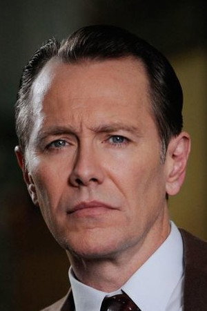 Peter Outerbridge portrait