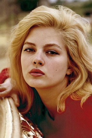 Beba Lončar portrait