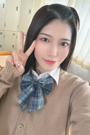 Miu Aona portrait