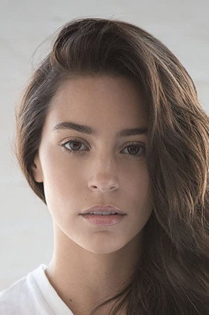 Alexxis Lemire portrait