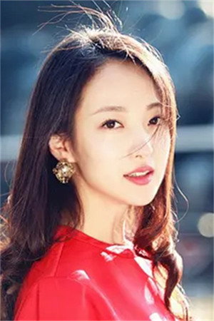 Liang Chen portrait