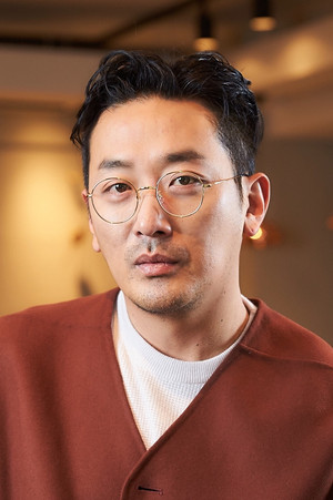 Ha Jung-woo portrait