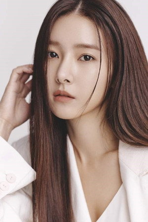 Kim So-eun portrait