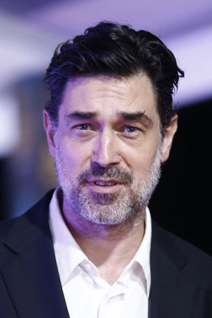 Burak Hakkı portrait