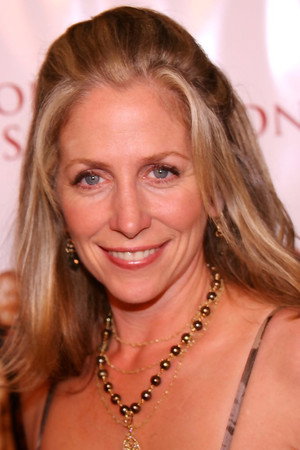 Carrie Aizley portrait