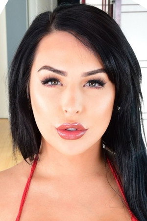 Chanel Santini portrait