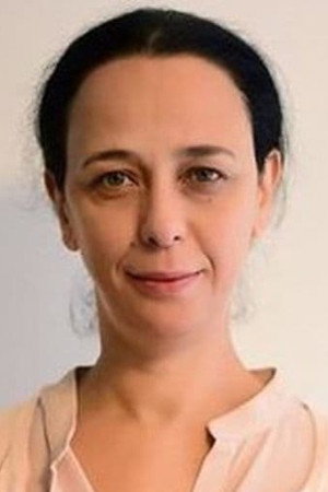 Pelinsu Pir portrait