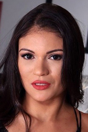 Taynar Torres portrait