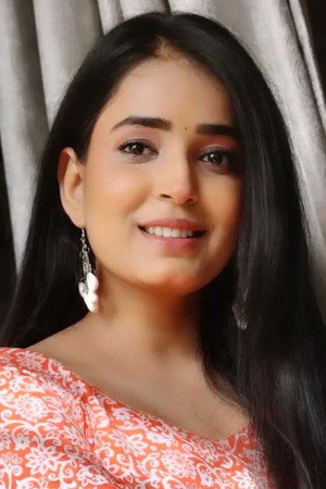 Sarika Bahroliya portrait