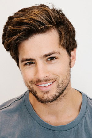 Travis Burns portrait