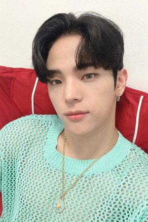 Kim Woojin portrait