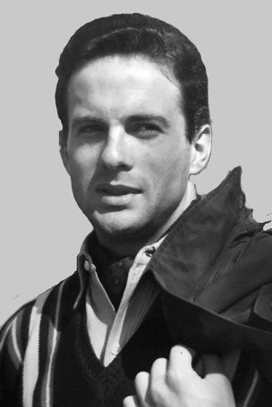 Manuel Gil portrait