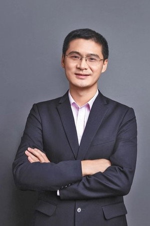 Luo Xiang portrait