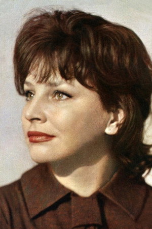 Elza Lezhdey portrait