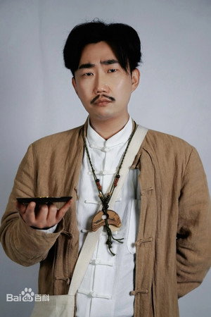 Luo Jing portrait