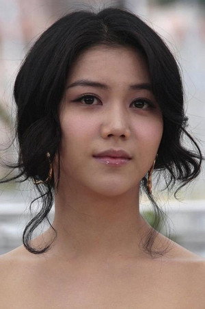 Kim Ok-vin portrait