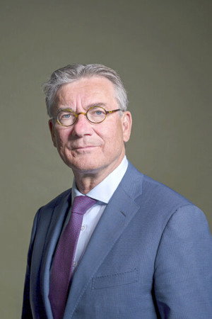 Maxime Verhagen portrait