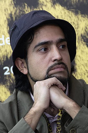 Víctor Cruz portrait