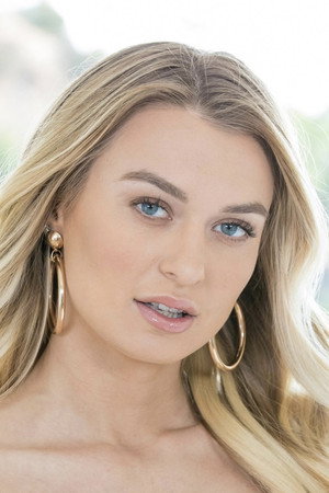 Natalia Starr portrait