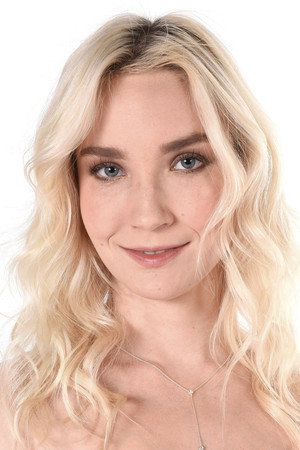 Claire Roos portrait