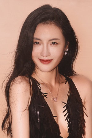 Sun Jingjing portrait