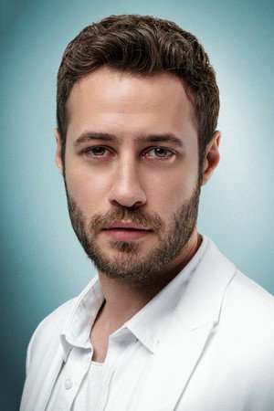 Ozan Dolunay portrait