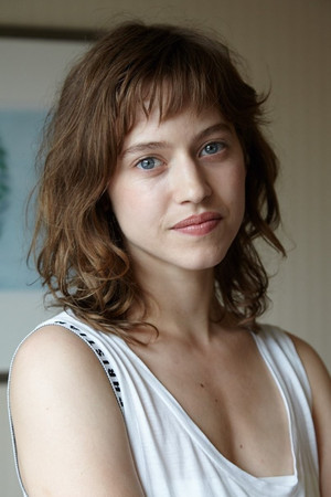 Lou de Laâge portrait