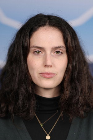 Eva Victor portrait