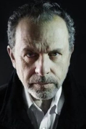 Saín Castro portrait