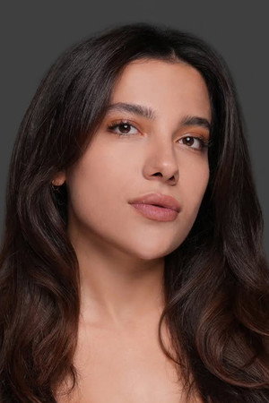 Nesrin Yari portrait