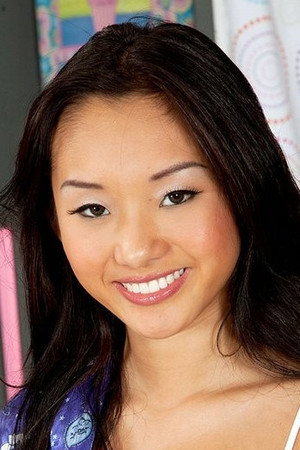 Alina Li portrait