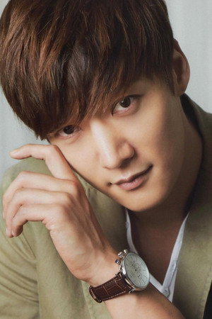 Choi Jin-hyuk portrait