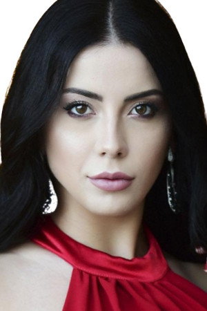 Melis Tüzüngüç portrait