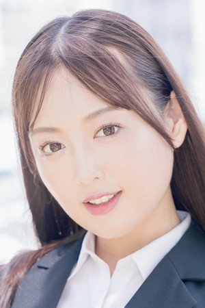 Mayu Hazuki portrait