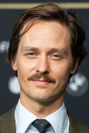 Tom Schilling portrait