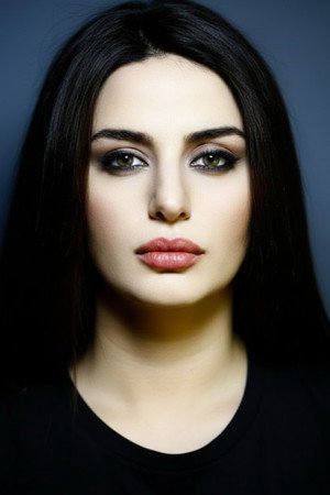 Pınar Dikici portrait
