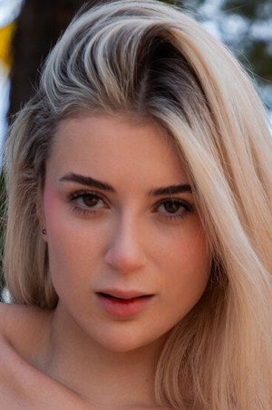 Angelique Rose portrait
