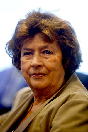 Michèle Cotta portrait