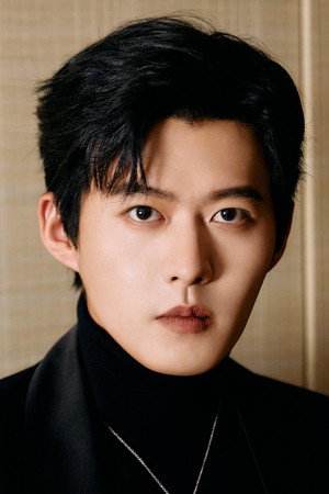 Shu Tong portrait