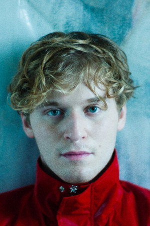 Fred Hechinger portrait