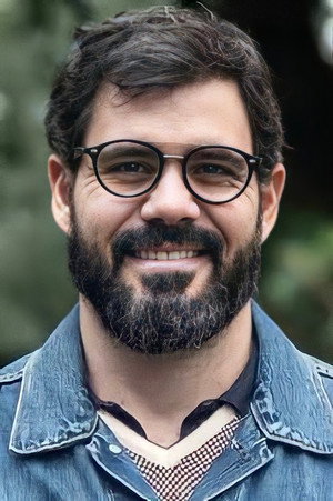 Juliano Cazarré portrait