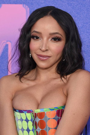 Tinashe portrait