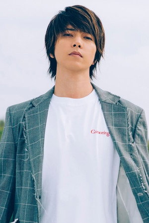Tomohisa Yamashita portrait