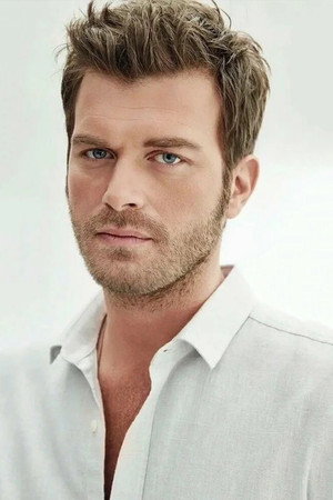 Kıvanç Tatlıtuğ portrait