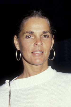 Ali MacGraw portrait
