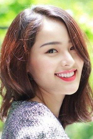 Hạ Vi portrait